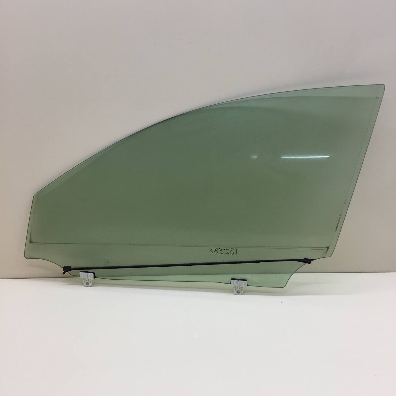 Стекло двери передней левой Nissan Teana J32 2008-2013