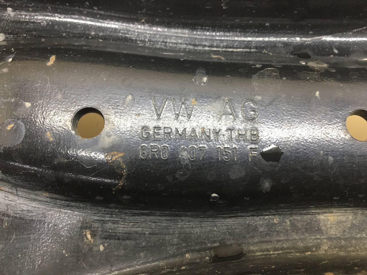 Рычаг передний левый Volkswagen Polo (HB) 2009>