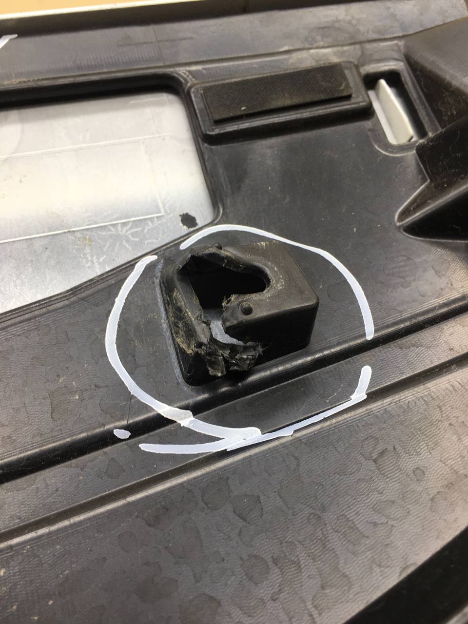 Спойлер (дефлектор) крышки багажника Toyota C-HR 2016>