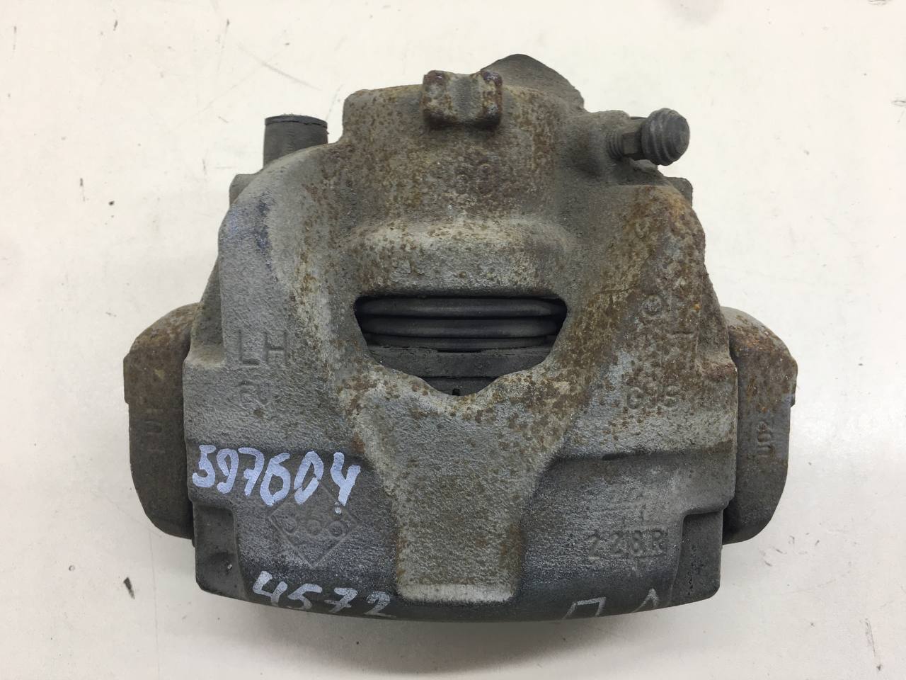 Суппорт передний левый Renault Megane (3) 2009-2016