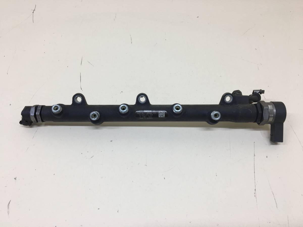 Рейка топливная (рампа) BMW 3-series E90/E91 2005-2011