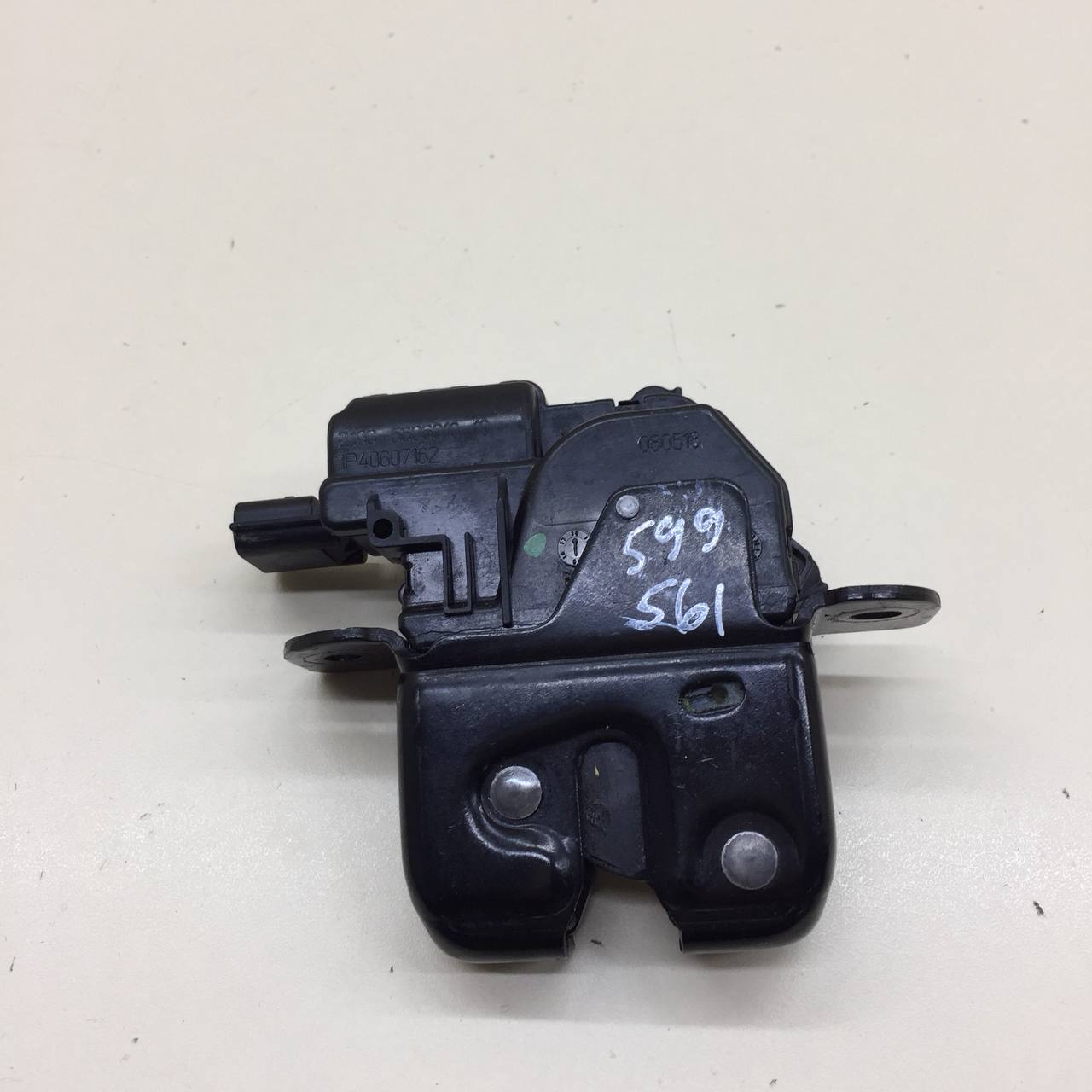 Замок багажника Lada Vesta 2015>