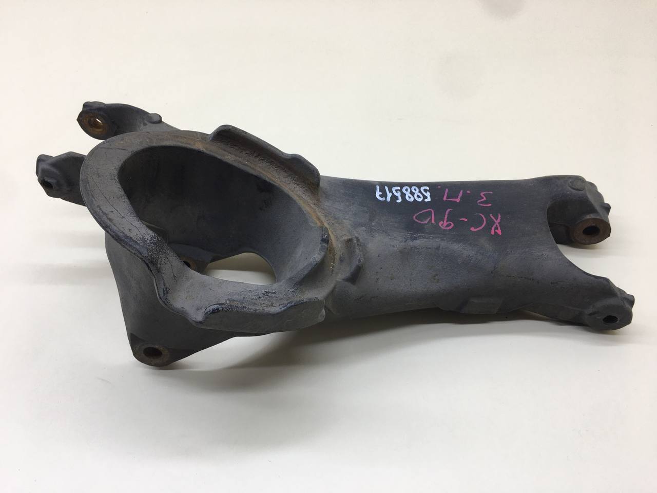 Рычаг задний нижний правый Volvo XC90 2002-2015