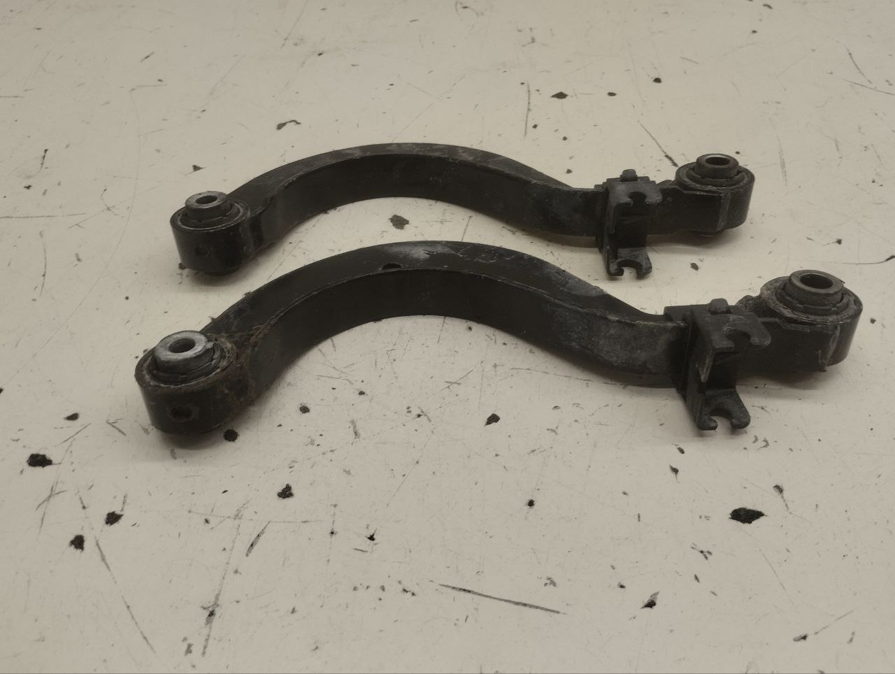 Рычаг задний верхний Volkswagen Golf 6 (5K) 2009-2013