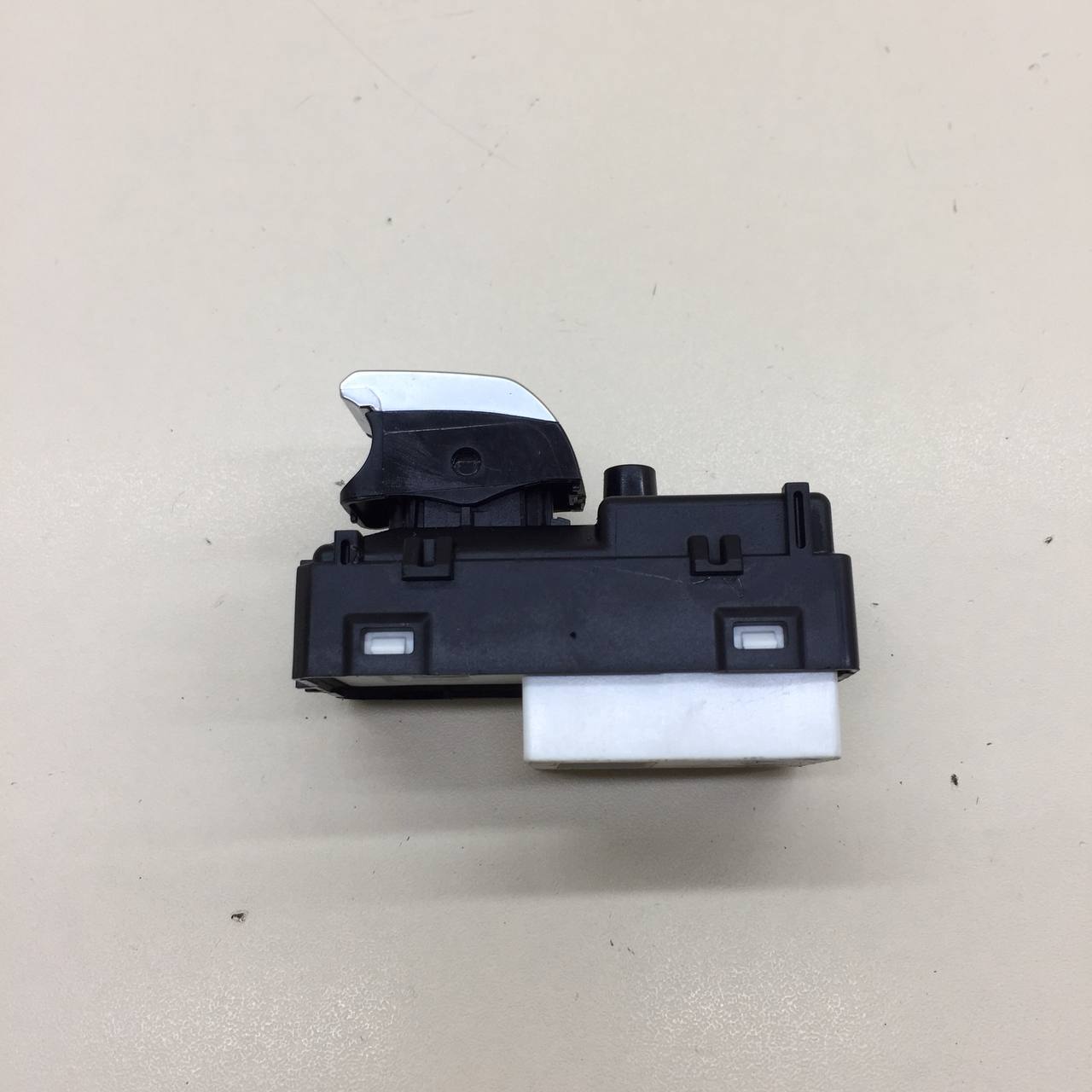 Кнопка стеклоподъемника Changan UNI-K 2020>