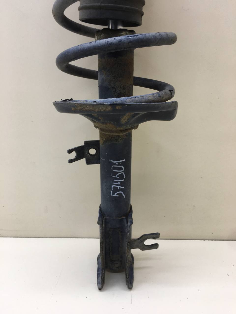 Амортизатор передний правый Chevrolet Aveo T250 2005-2011