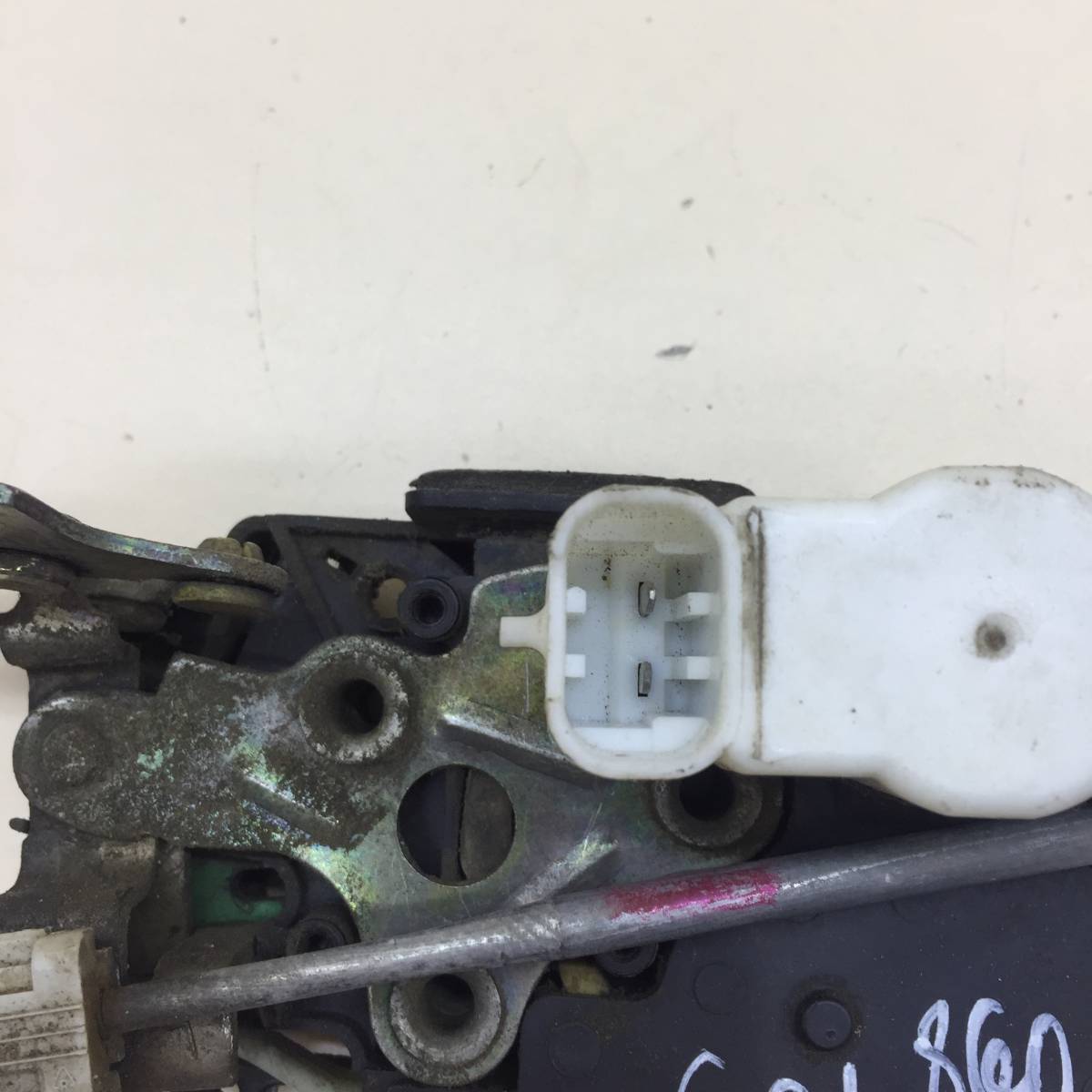 Замок двери передней левой Chevrolet TrailBlazer (GMT360) 2001-2010