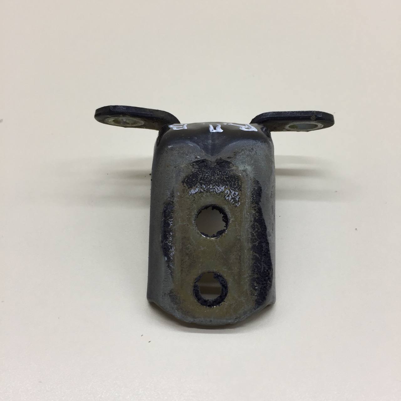 Петля двери передней правой верхняя Nissan Primera (P12) 2002-2007