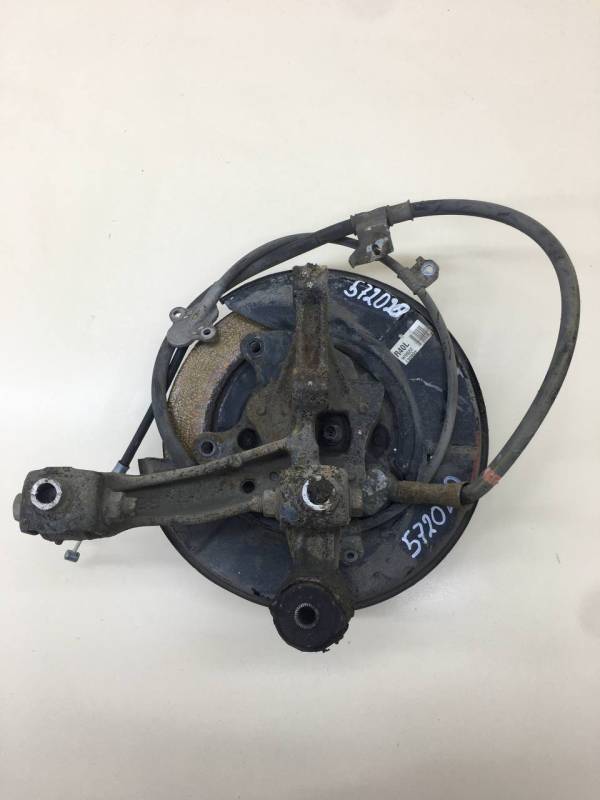 Кулак поворотный задний левый Toyota Camry (XV50) 2011-2017