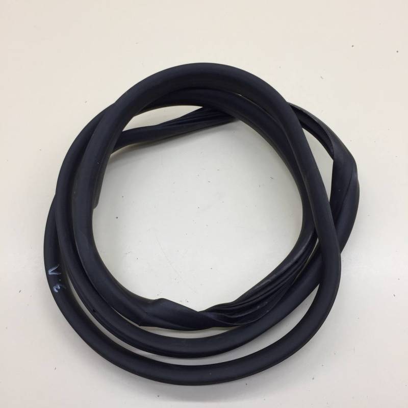 Уплотнитель проема двери задней правой Lada Vesta 2015>