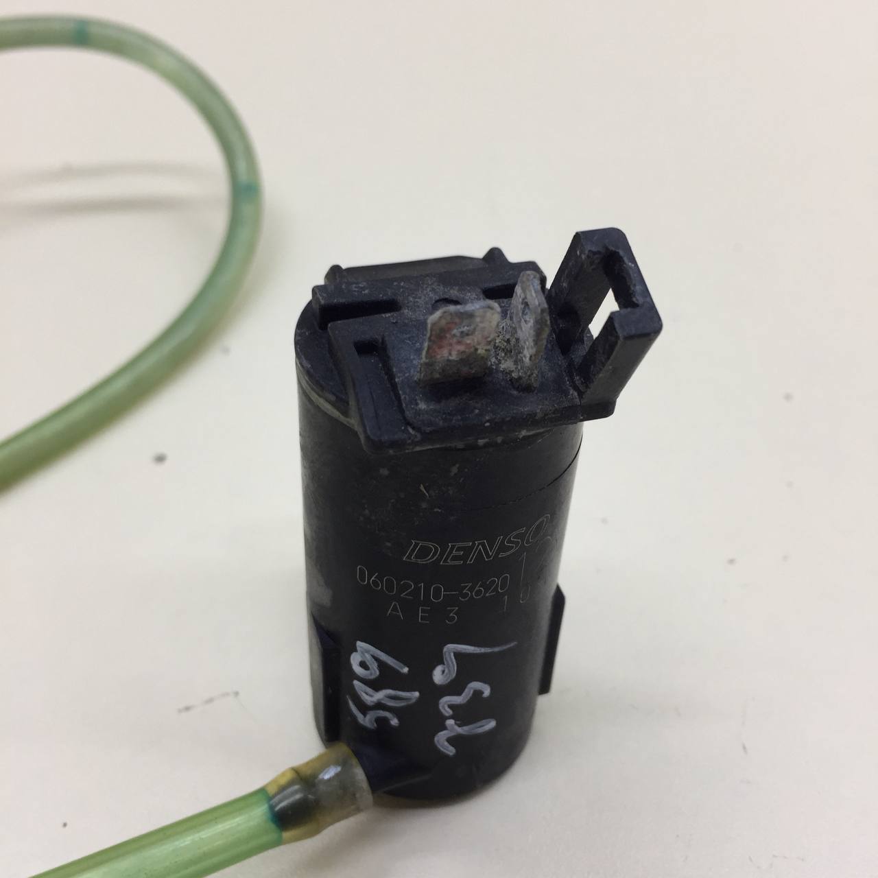 Насос омывателя Mitsubishi Lancer 9  (CS/Classic) 2000-2011