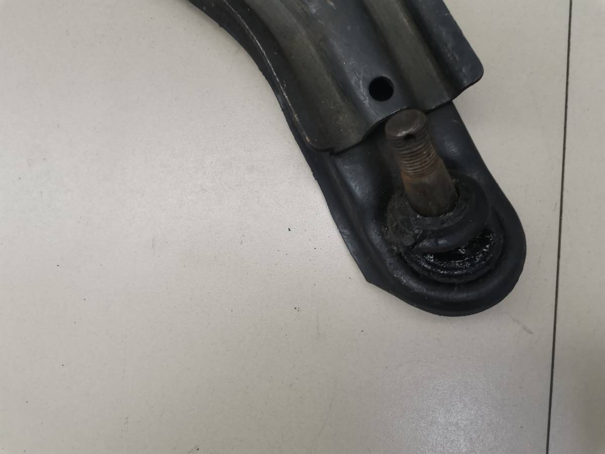 Рычаг передний правый Nissan Almera (N15) 1995-2000