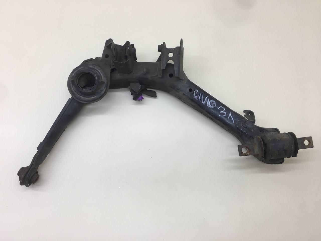 Рычаг задний нижний левый Honda Civic 4D 2006-2012