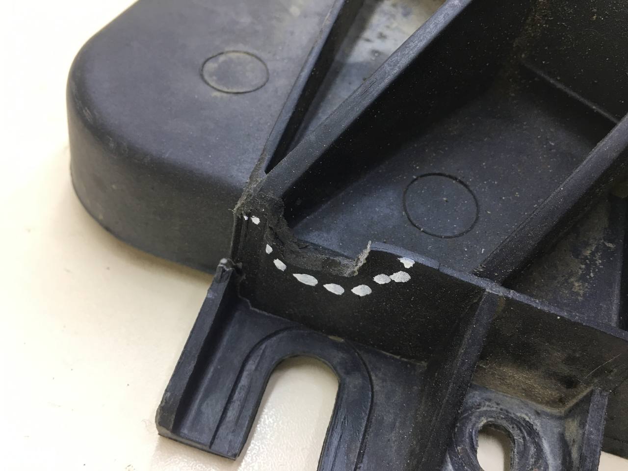 Диффузор вентилятора Lada Priora 2007-2018