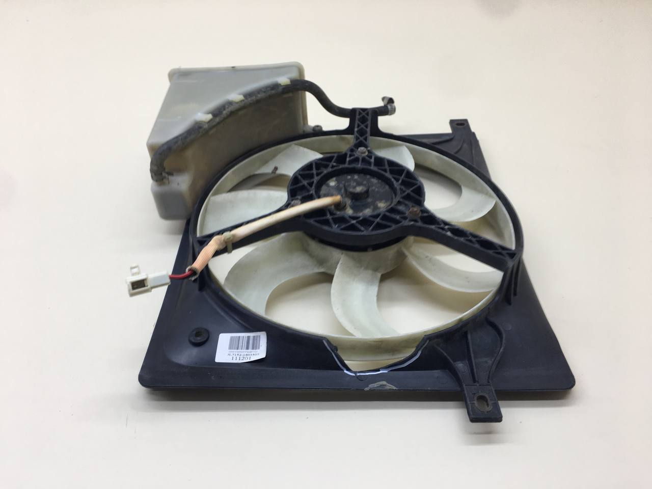 Диффузор вентилятора Geely MK Cross 2011>