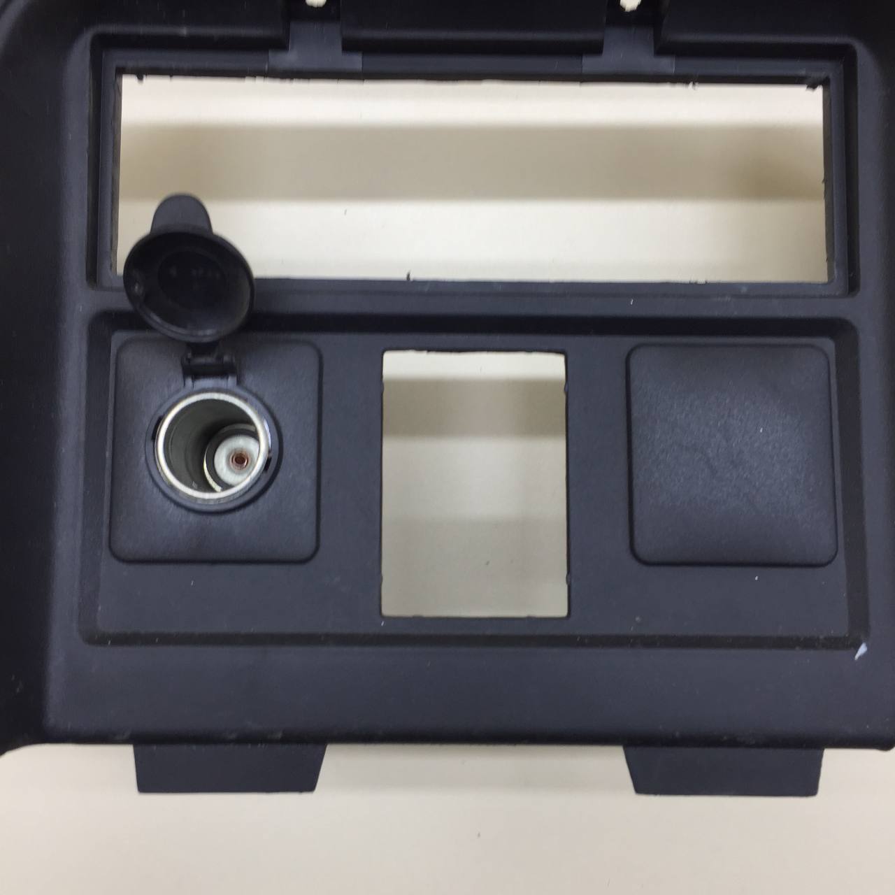 Накладка (кузов внутри) Lada  Niva Travel 2020>