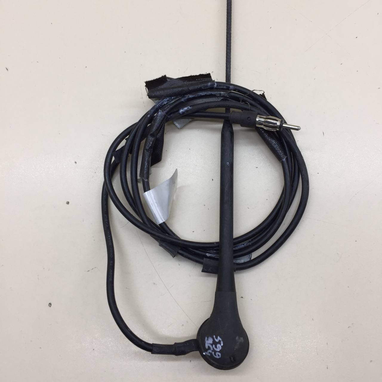 Антенна Lada Granta 2011>