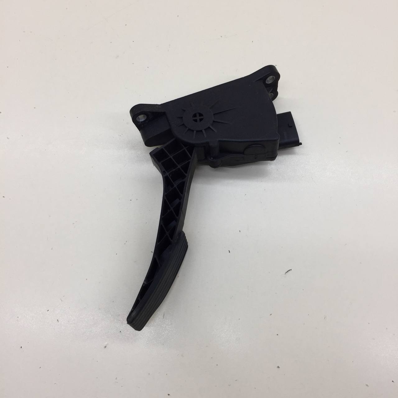 Педаль газа Lada Granta 2011>