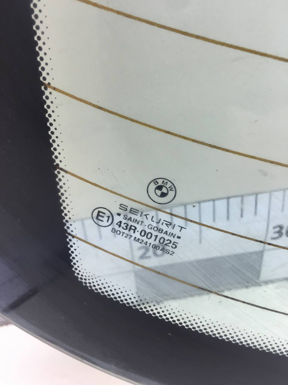 Стекло заднее BMW 3-series E46 1998-2005