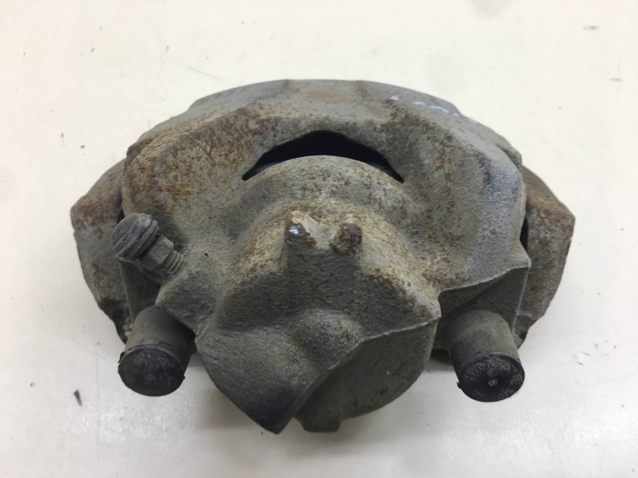 Суппорт передний левый Renault Megane (3) 2009-2016