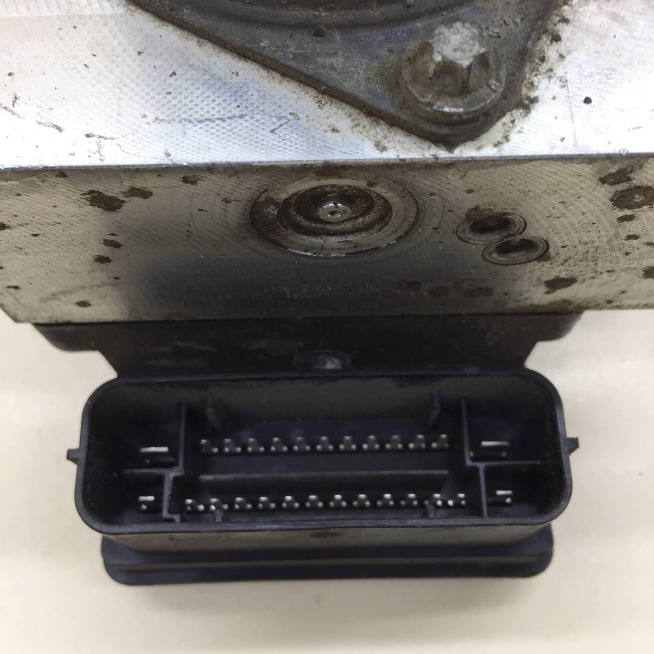 Блок ABS (насос) Ford Mondeo 4 2007-2015