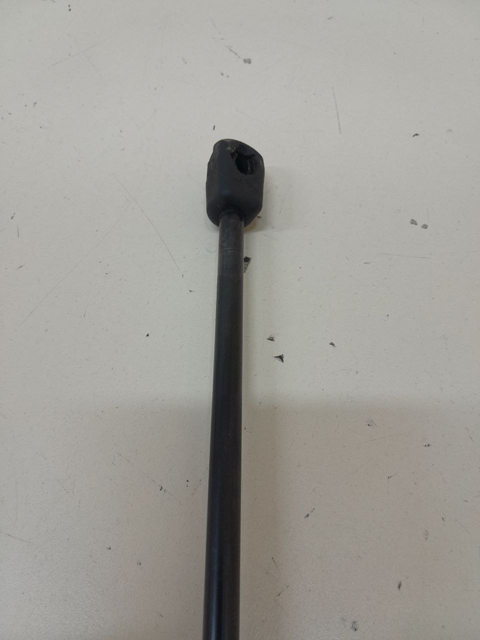 Амортизатор капота Volvo XC90 2015>