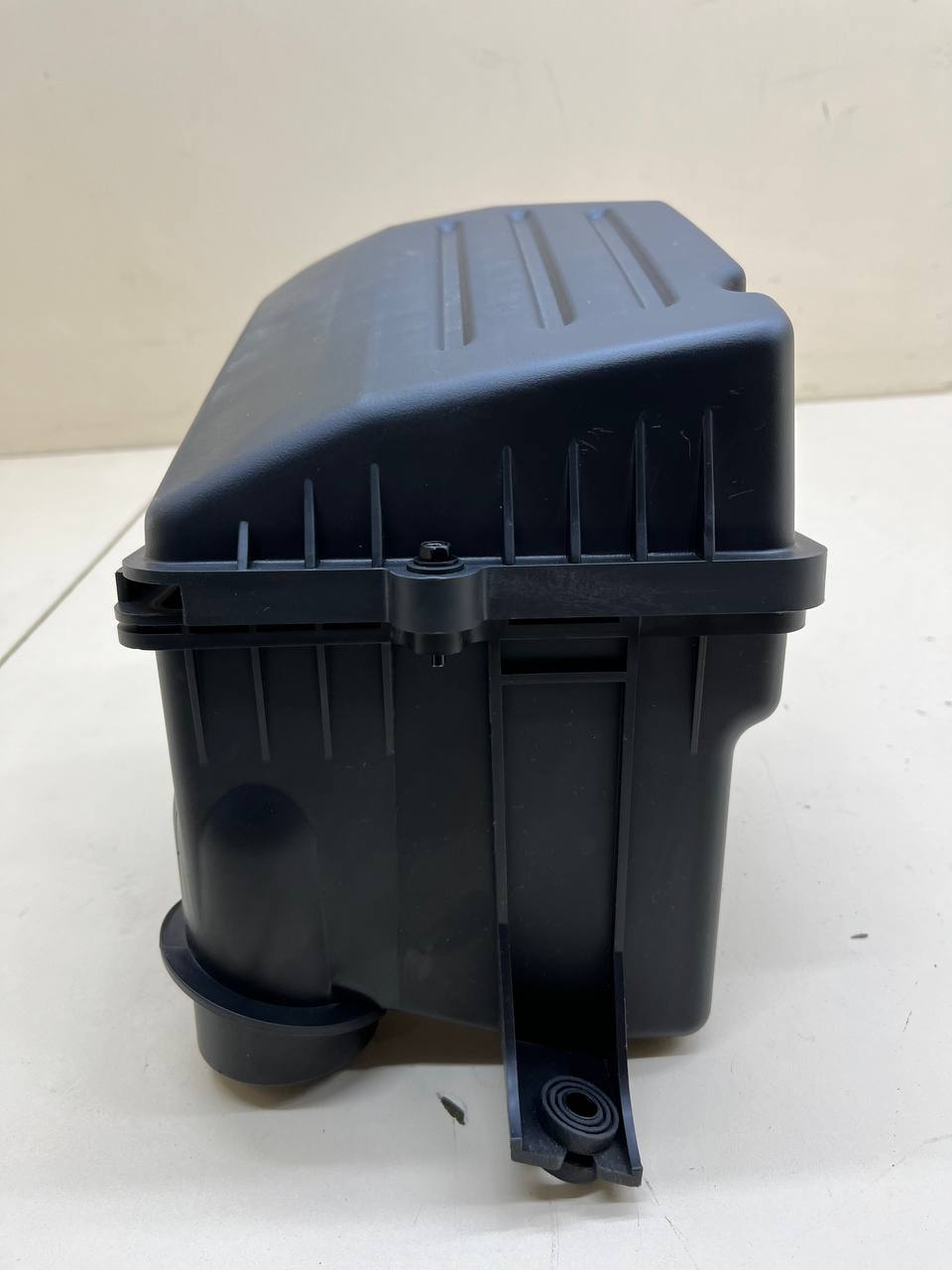 Корпус воздушного фильтра Chevrolet Aveo T250 2005-2011