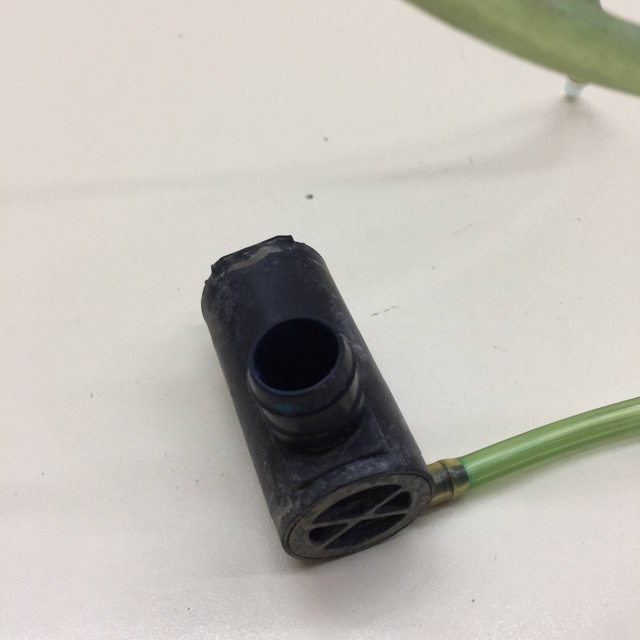 Насос омывателя Mitsubishi Lancer 9  (CS/Classic) 2000-2011