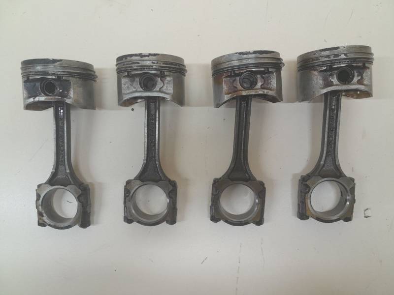 Поршень с шатуном Nissan Almera Classic (B10) 2006-2013