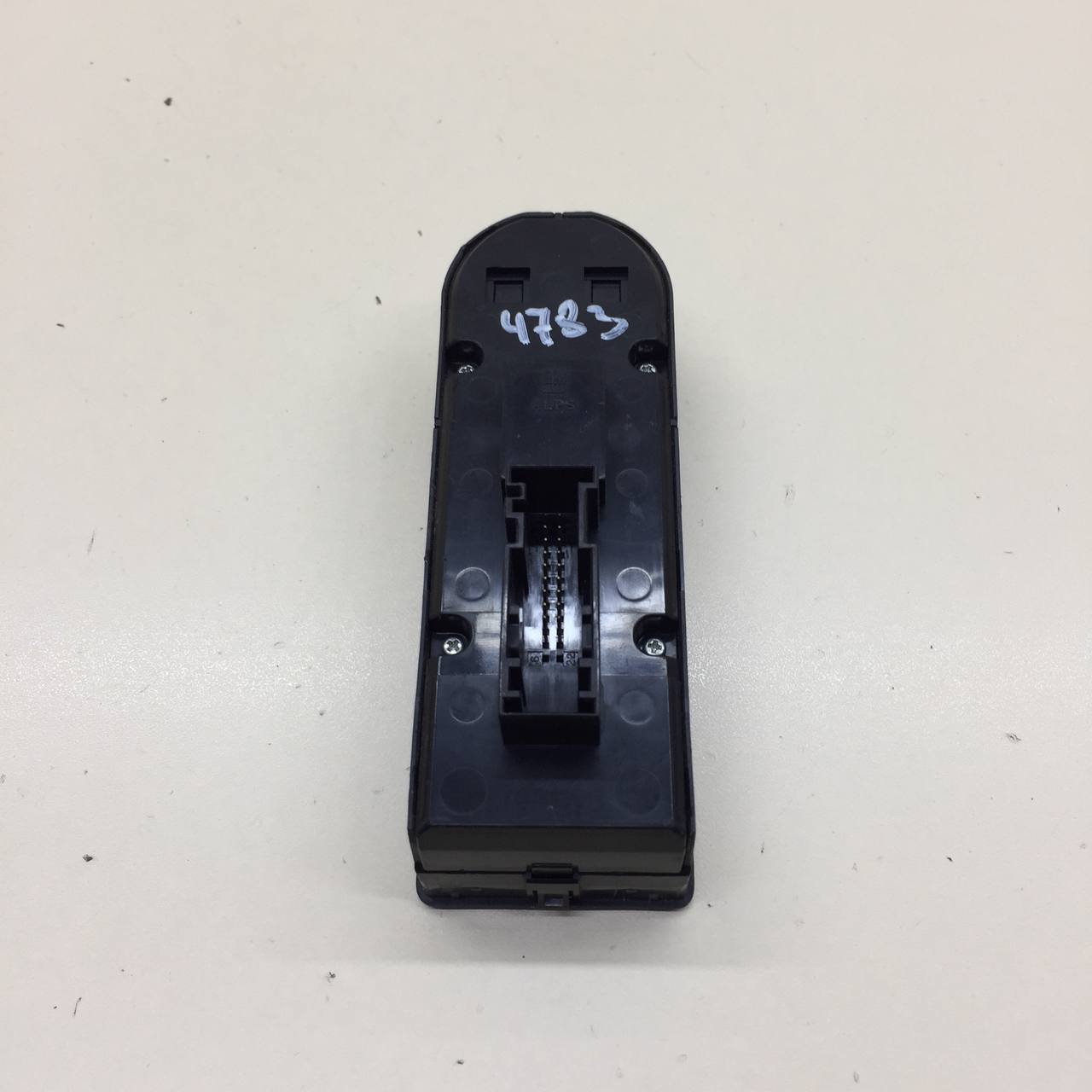 Блок управления стеклоподъемниками Opel Astra H / Family 2004-2015