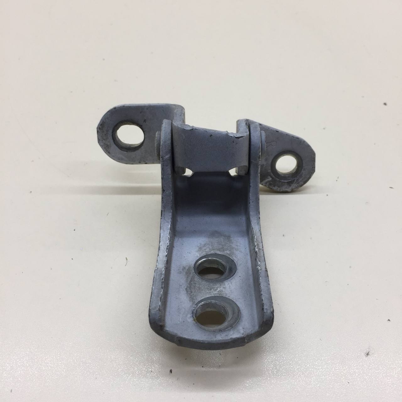 Петля двери передней правой верхняя Lexus ES (XV60) 2012>