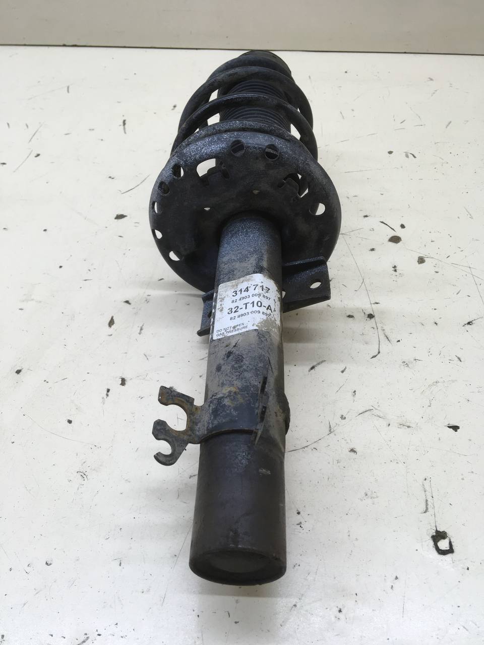 Амортизатор передний Skoda Rapid 2012-2020