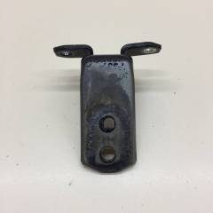 Петля двери передней правой нижняя Suzuki Grand Vitara 2005-2015
