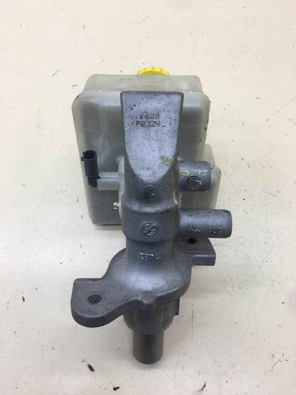 Цилиндр тормозной главный Jeep Grand Cherokee (WK2) 2010>