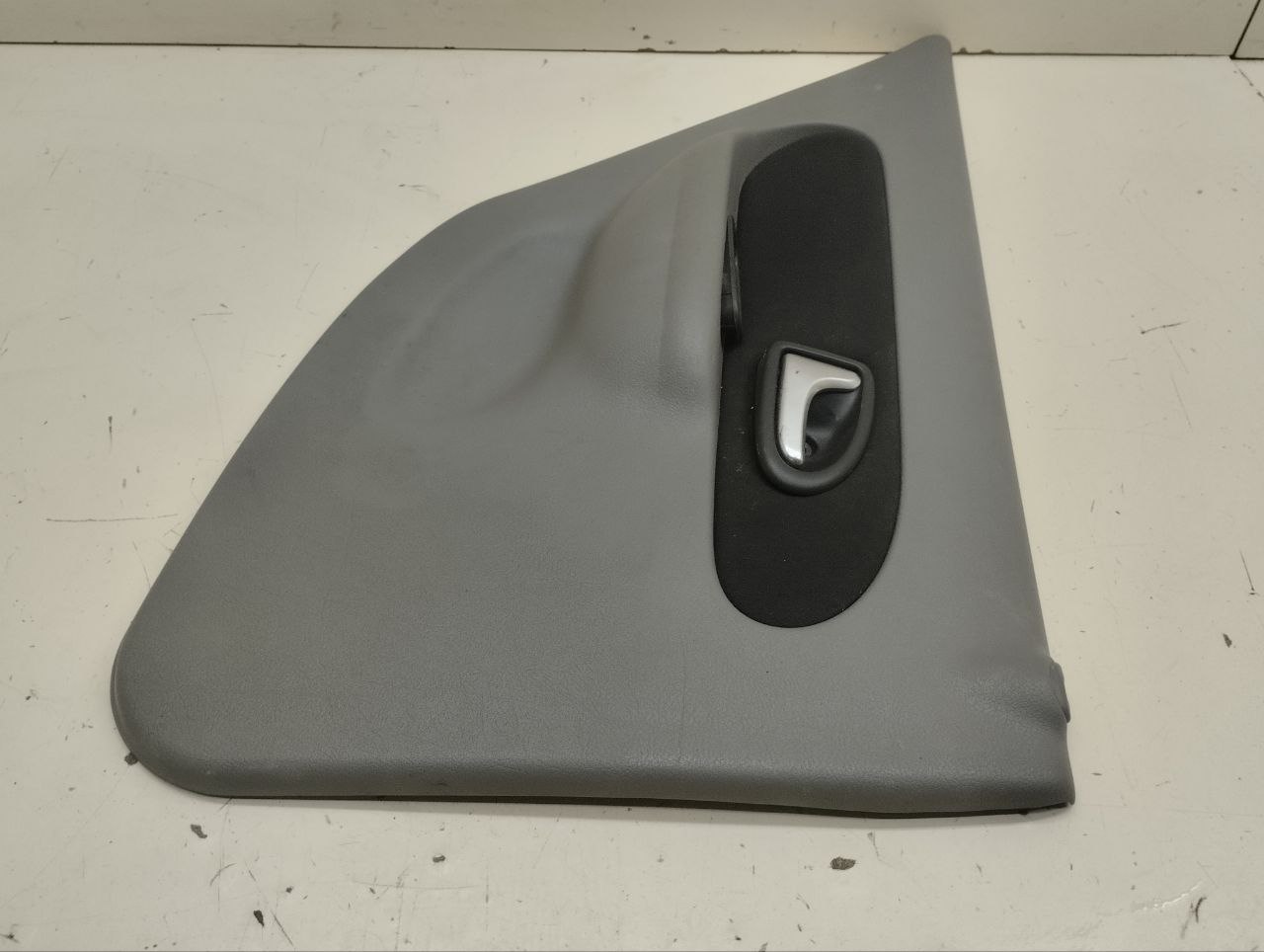 Обшивка двери задней левой Renault Symbol (2) 2008-2012