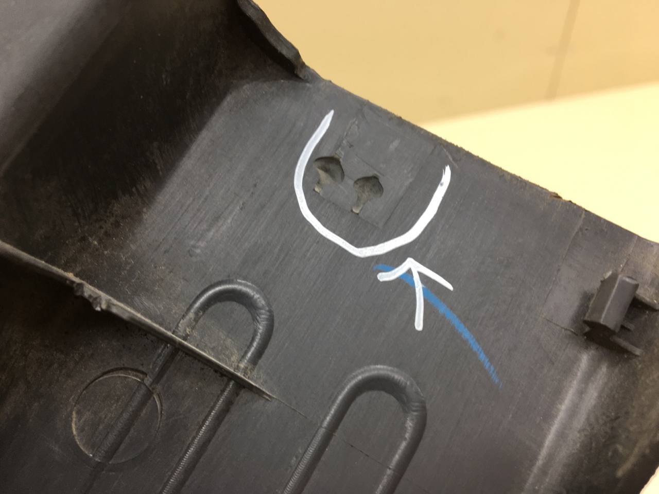 Накладка порога (внутренняя) Mitsubishi L200 5 (KK/KL) 2015>