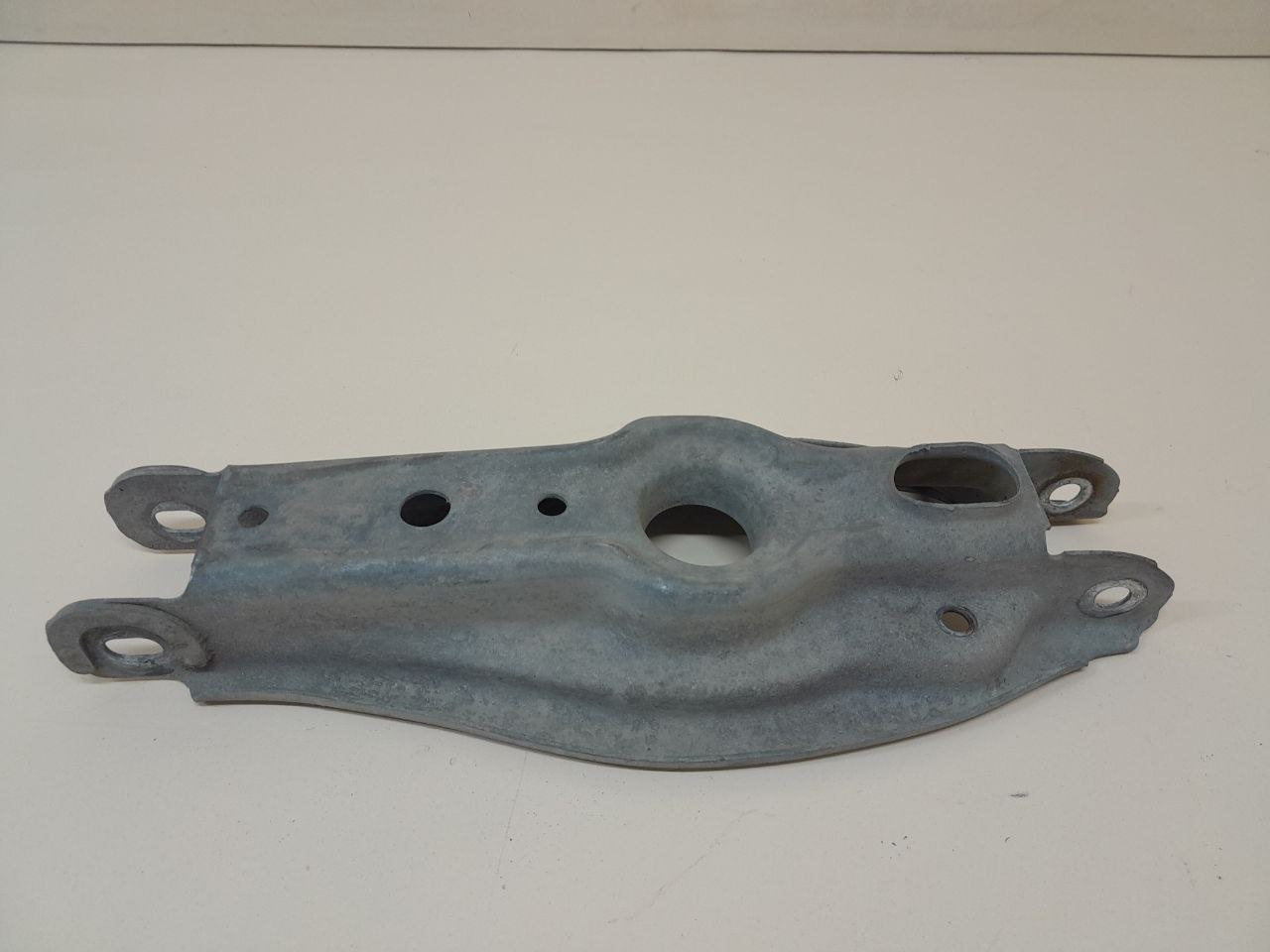 Рычаг задний нижний BMW 1-series E87/E81 2004-2011