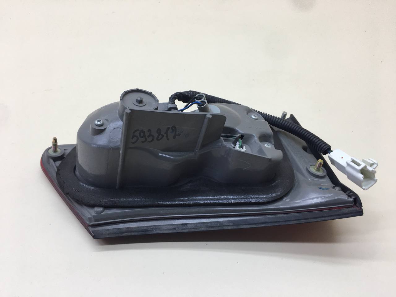 Фонарь задний внутренний правый Lexus IS 250/350 2005-2013