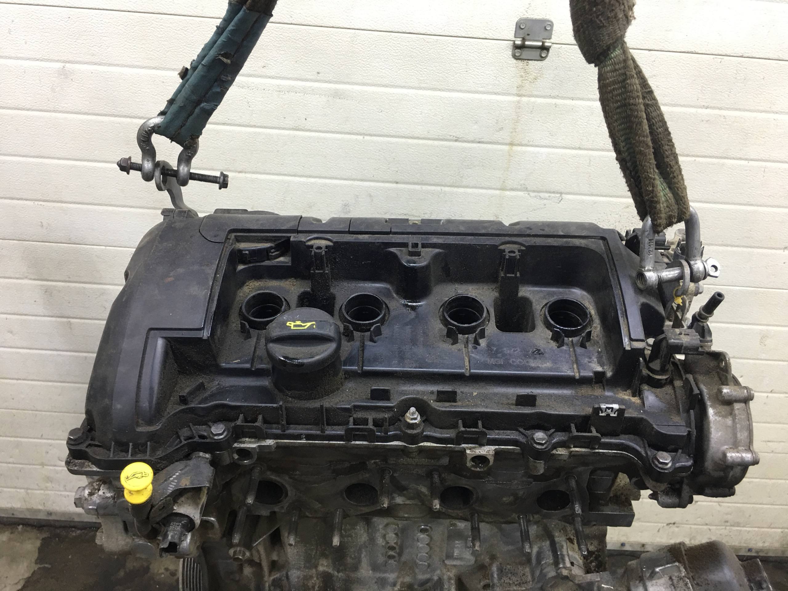 Двигатель Peugeot 208 2012>