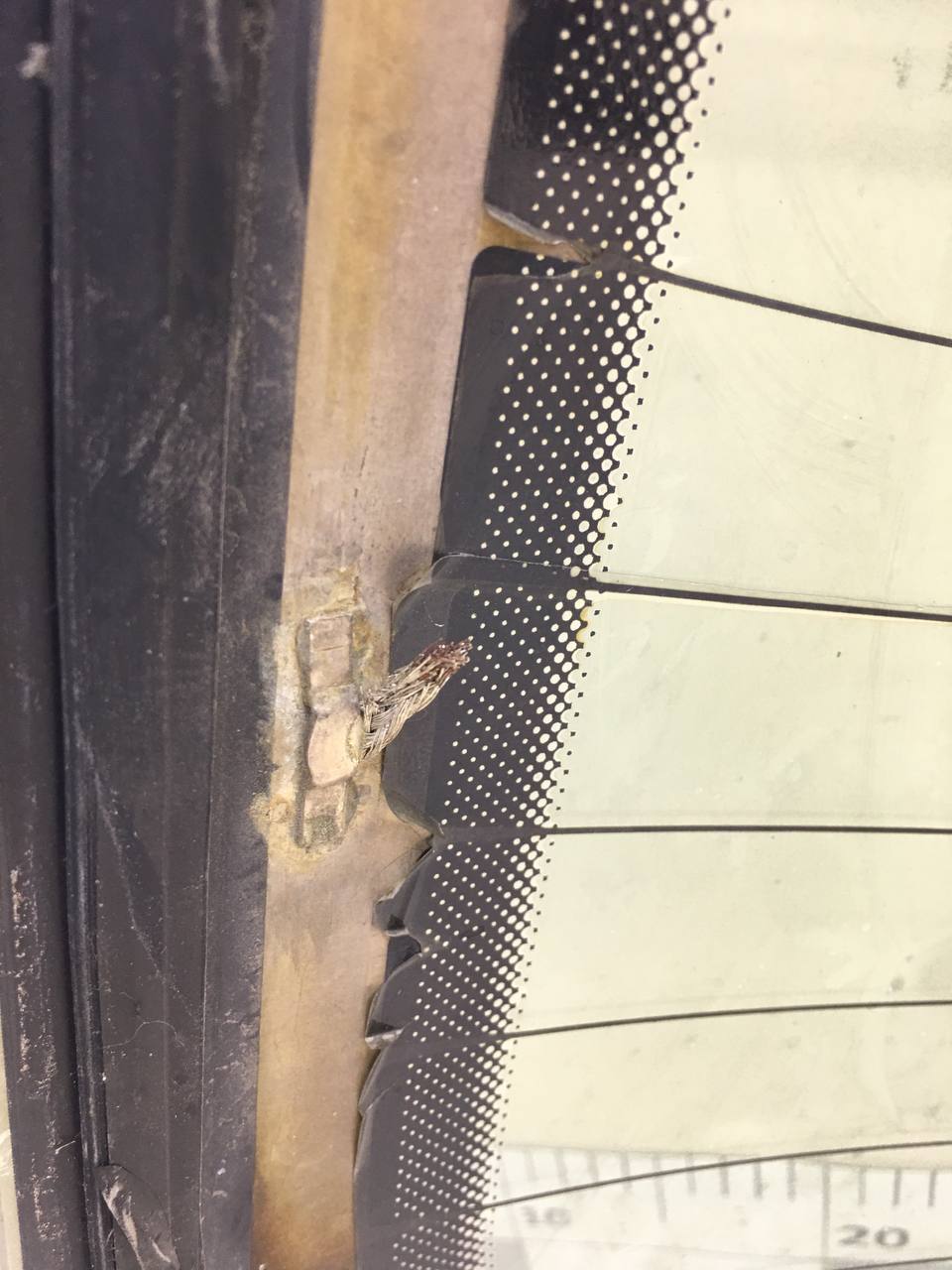 Стекло заднее Fiat Albea 2002-2012