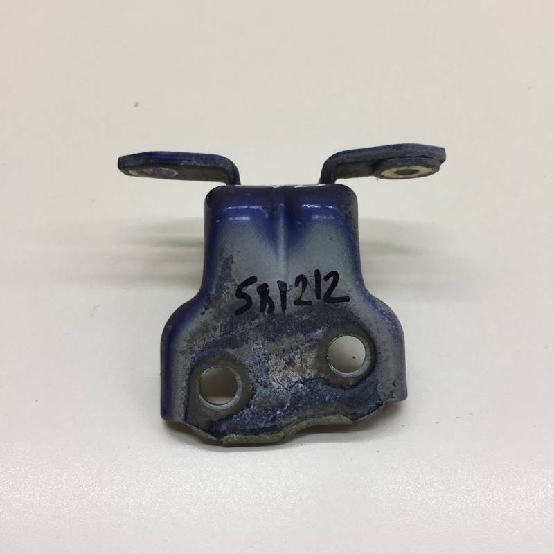 Петля двери передней правой нижняя Suzuki Liana 2001-2007