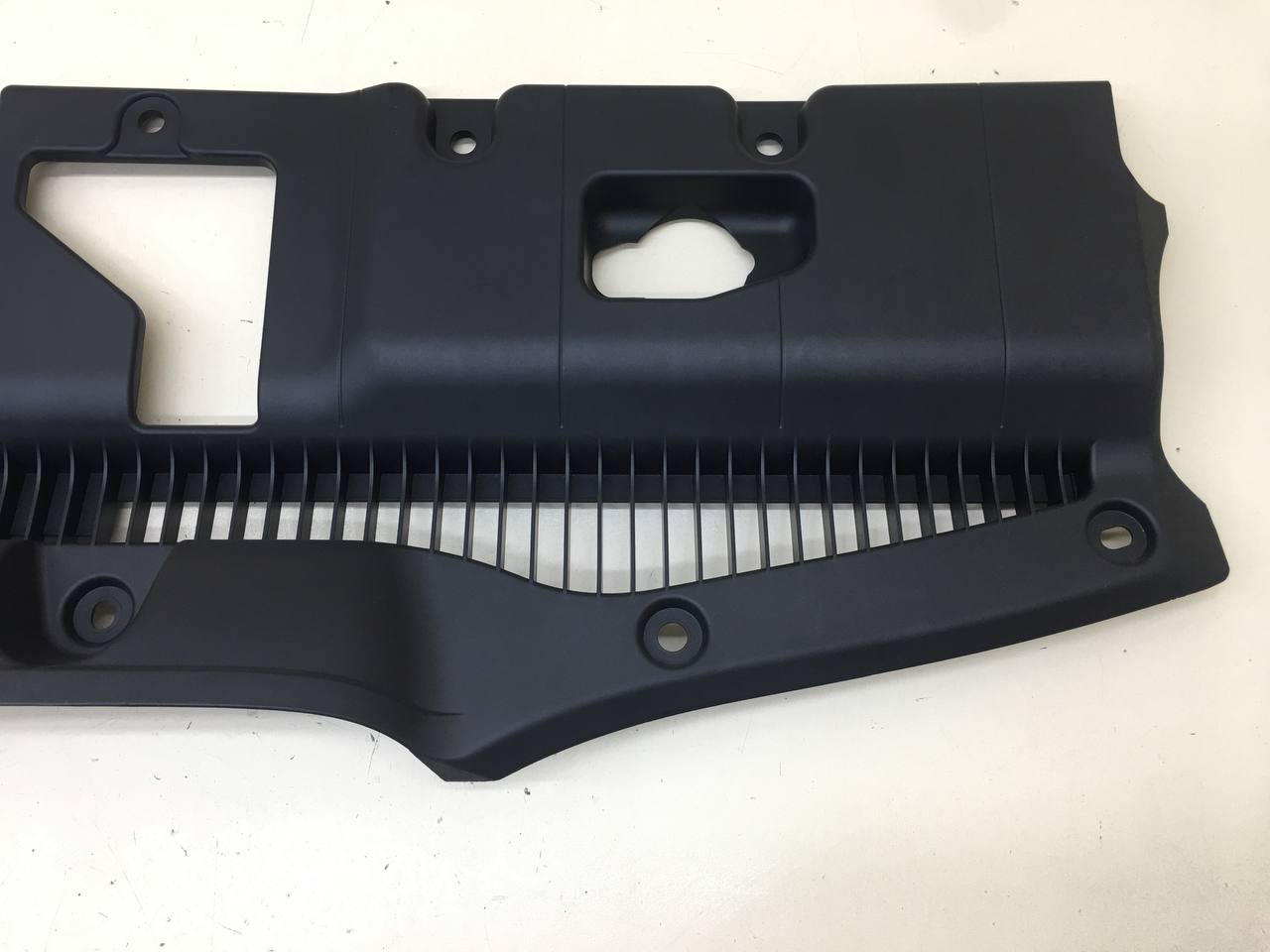 Кожух замка капота Subaru B9 Tribeca (WX/W10) 2004-2008