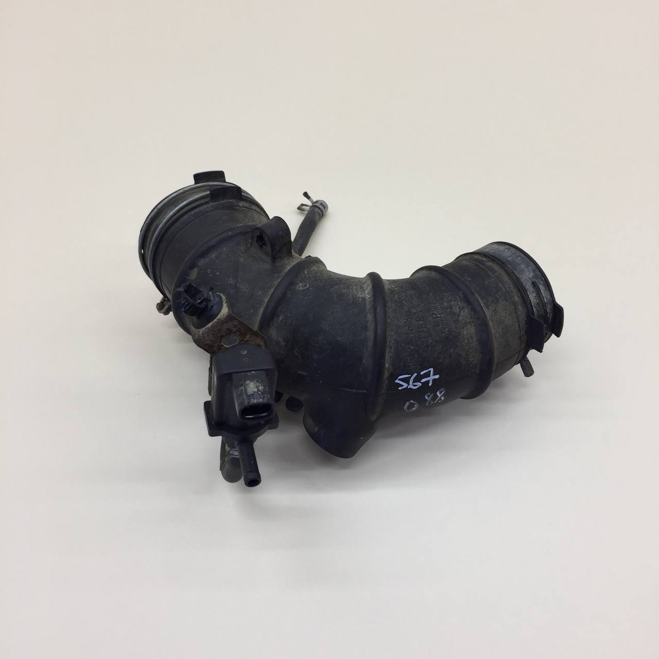 Патрубок воздушного фильтра Toyota Rav 4 (A20) 2000-2005