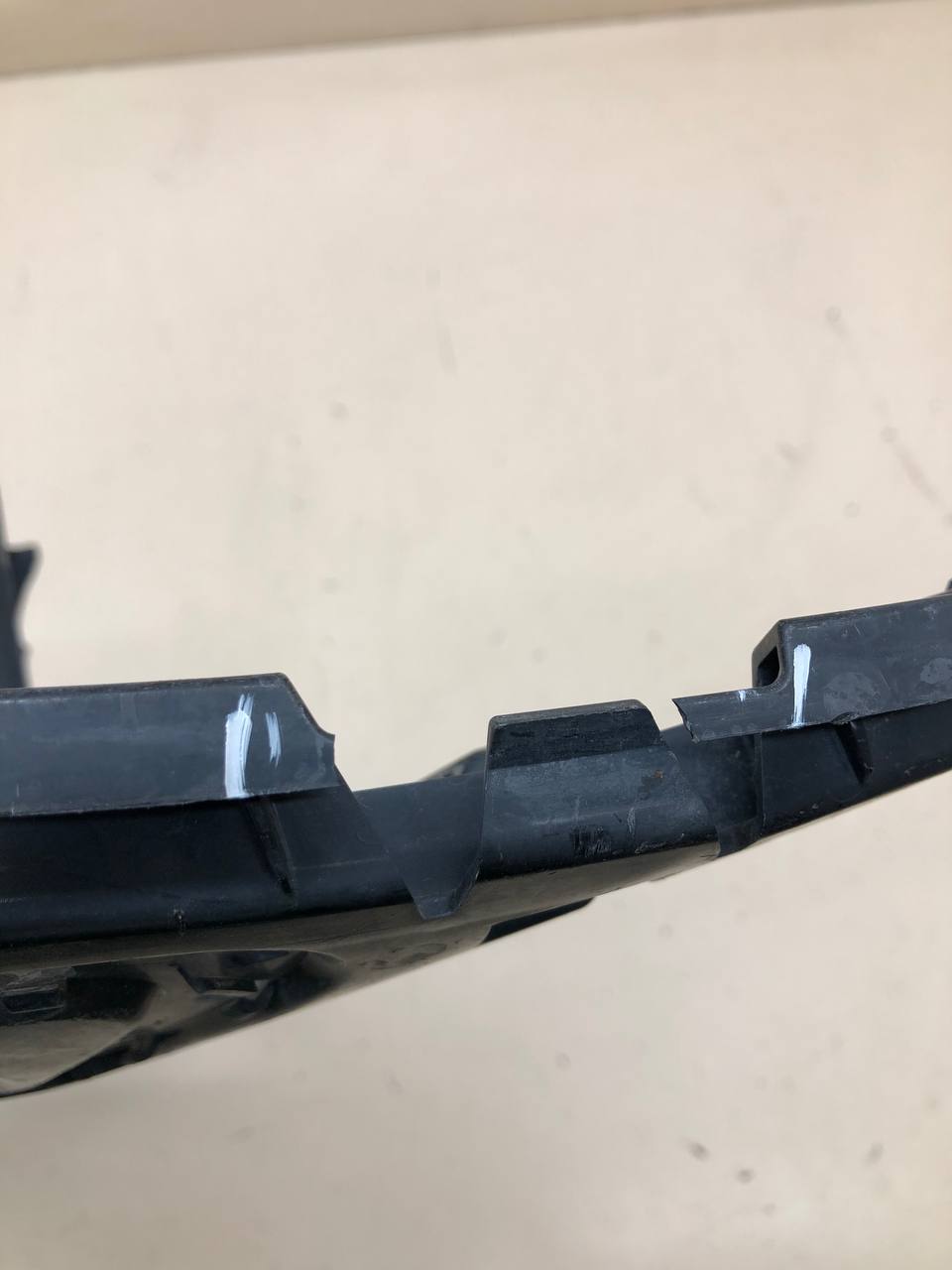 Направляющая заднего бампера правая BMW X5 E70 2007-2013