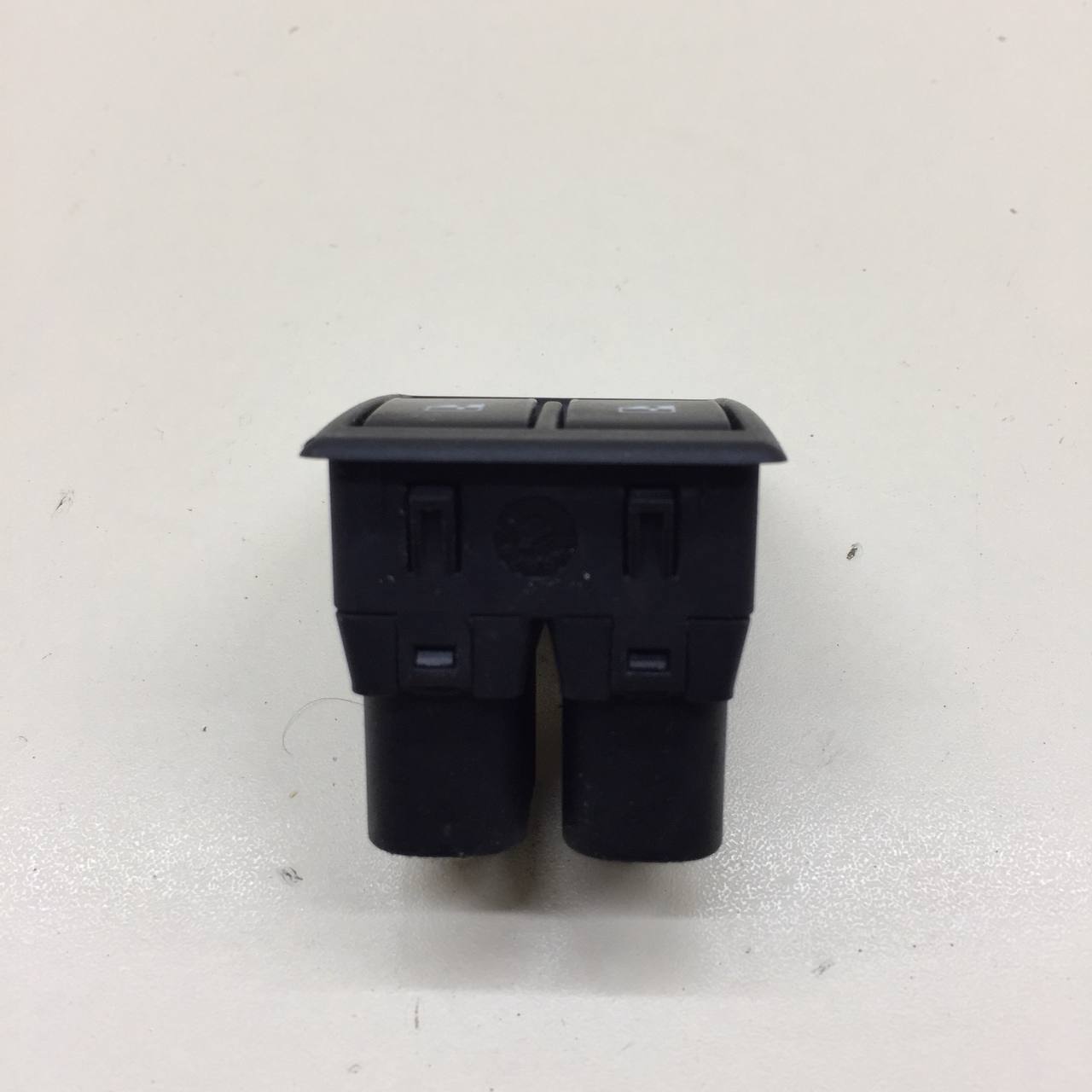 Блок управления стеклоподъемниками Lada Granta 2011>