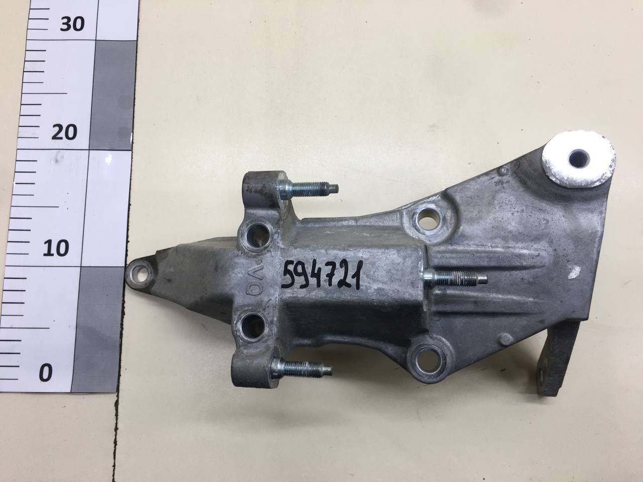 Кронштейн двигателя правый Nissan Maxima (a36) 2015-2023