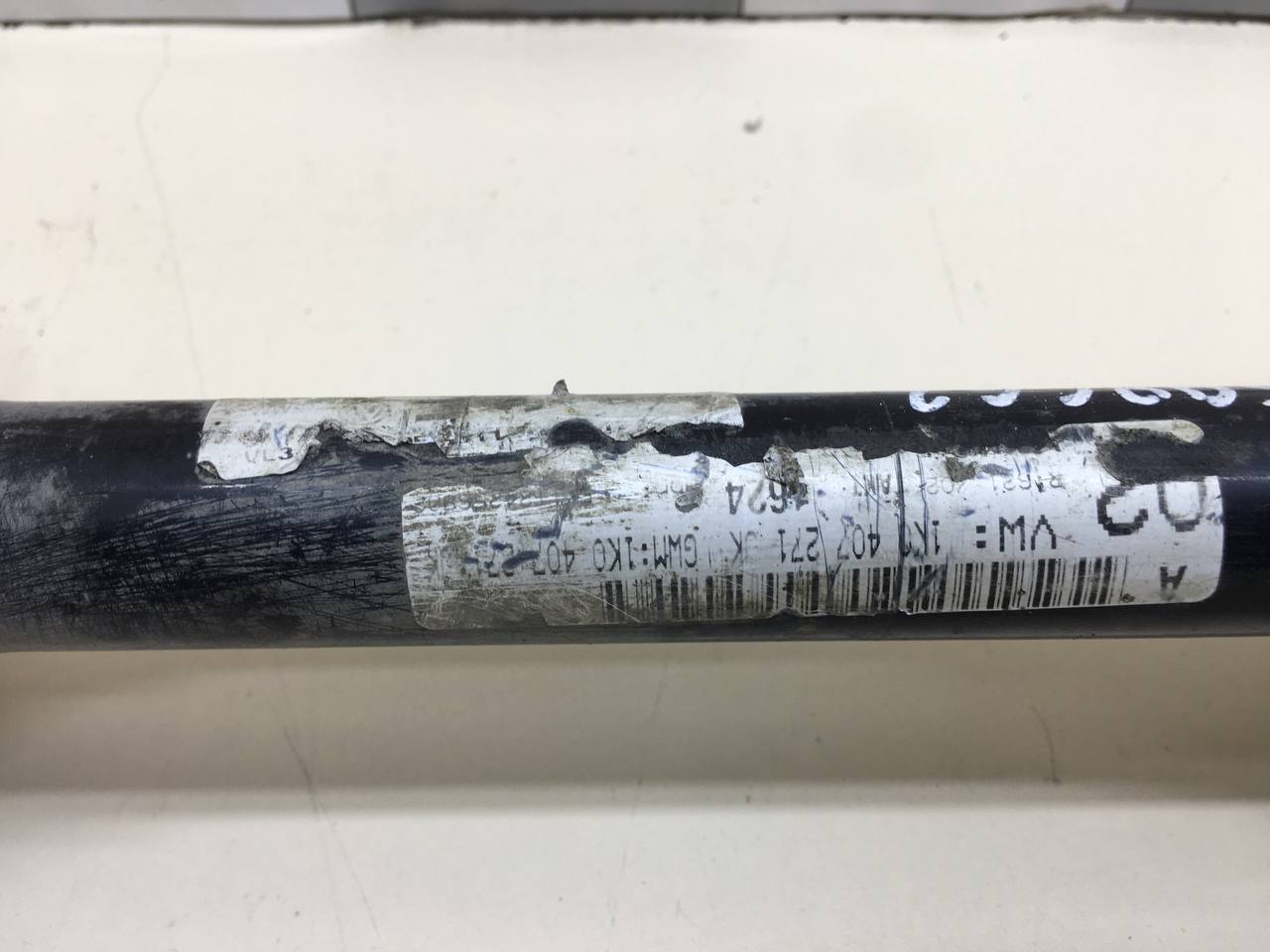 Полуось передняя левая Volkswagen Passat B7 2011-2015