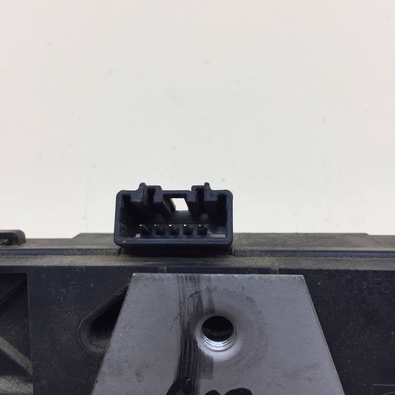 Замок багажника Ford Focus 2 (DA) 2005-2008