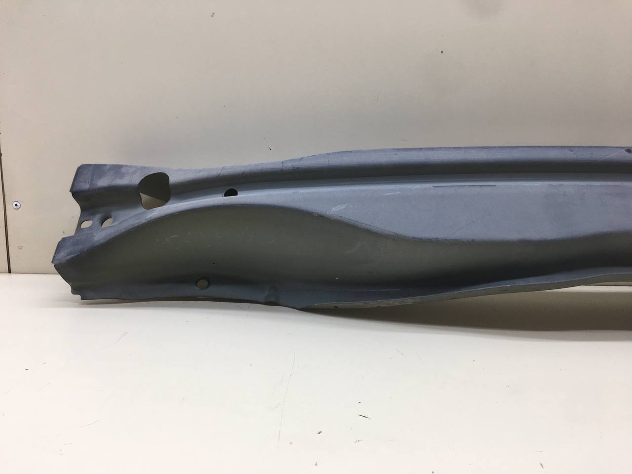 Усилитель заднего бампера Volvo XC70 Cross Country 2007-2016