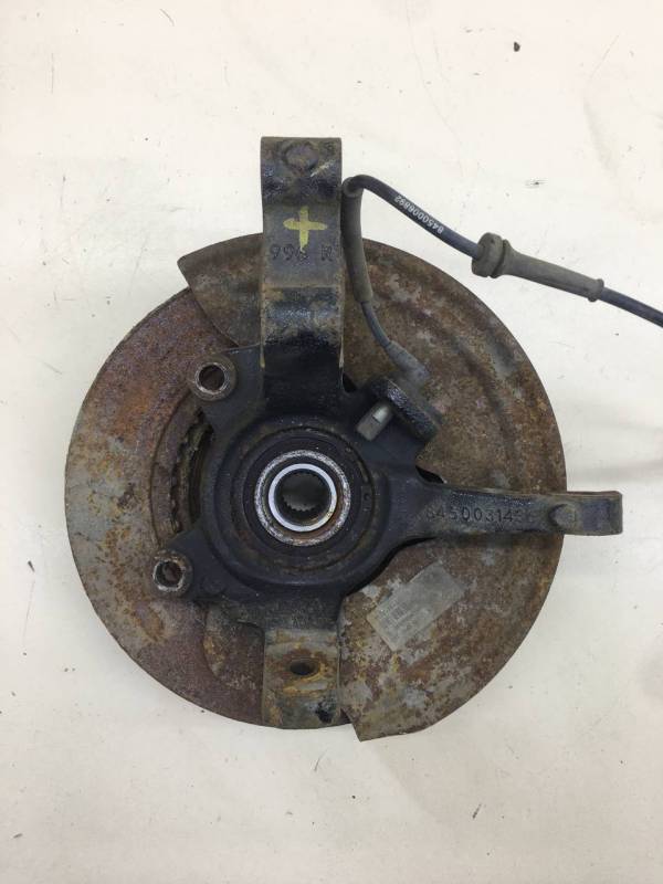 Кулак поворотный передний правый Lada Vesta 2015>